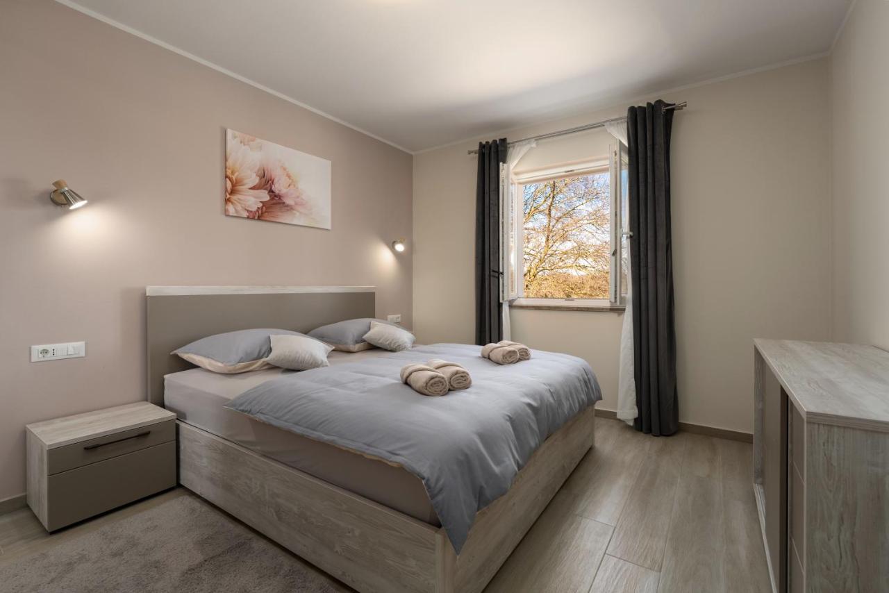 Holiday House Leana Pazin Extérieur photo